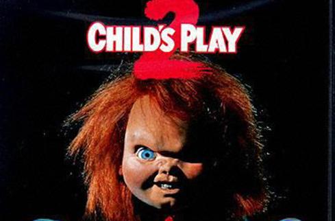 鬼娃恰吉的恐怖照片在各大社交媒体上疯狂流传,美国人都被吓疯了!+