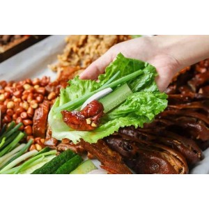 「台灣小吃料理王」两大名厨30年以上的独门绝学，全部倾囊相授！116种美食！高汤、酱料、小菜、卤味、经典小吃！让您餐餐呈现不同的风味，全家畅享宝岛美食！