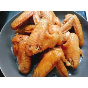 「台灣小吃料理王」两大名厨30年以上的独门绝学，全部倾囊相授！116种美食！高汤、酱料、小菜、卤味、经典小吃！让您餐餐呈现不同的风味，全家畅享宝岛美食！