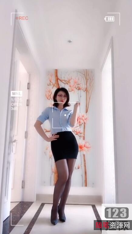 《网红女神锦缎儿芝芝12.6W粉丝大礼包：一分耕耘，一分收获，诱惑力十足，温柔清风，让你心旷神怡！》