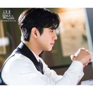 免费下载《社内相亲12集全》：阿里云上精彩爱情剧，由张翰、黄晓明、赵丽颖、陈乔恩等人主演