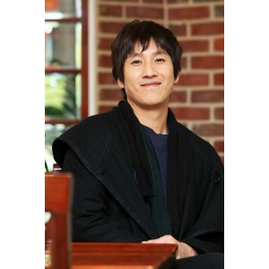 《愤怒的律师》：金高恩领衔韩式动作犯罪悬疑大片