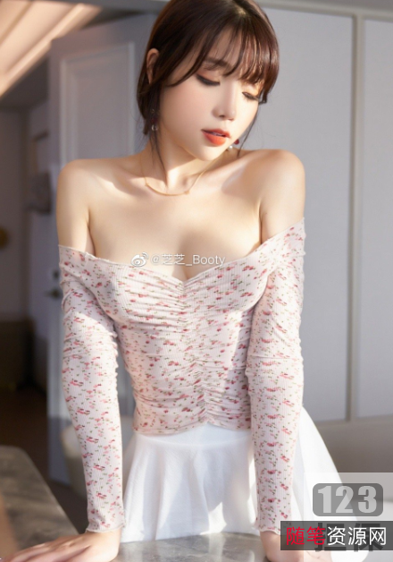 精彩绝伦：芝芝微信推特微博福利合集，网络最火热的视频体验！