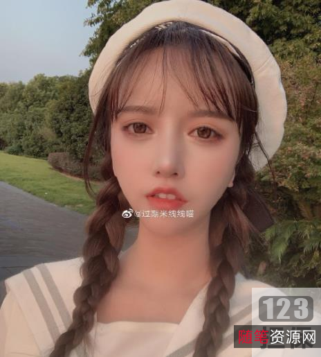 过期米线最新一期作品《神奇开关》：网红COSER阿拉斯，改变自己改变世界！