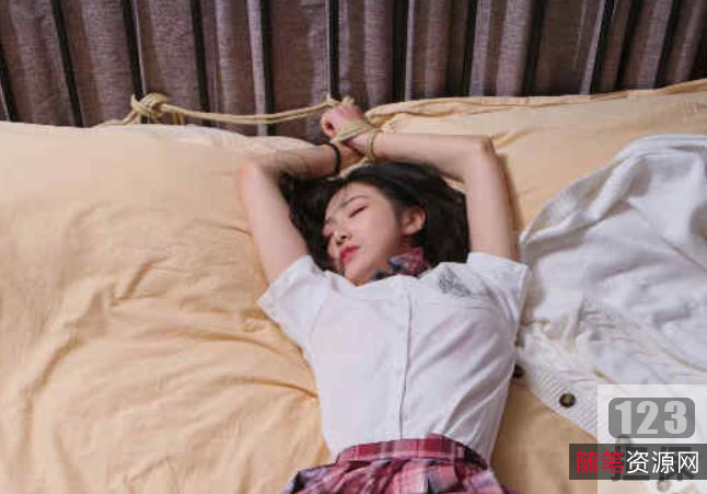 网红{{网红名字}}：身材高挑、精选美女、一米八大梨子，给你不一样的美好感受