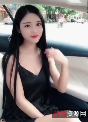 最美女神Alice：活力与热情的网红，拥有迷人眼睛、金色卷发，演绎时尚、美妆、生活等视觉盛宴