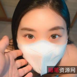 米娅——15岁“楼梯间的少女”，勇敢面对挑战，不断前行的美丽、活泼、可爱的少女