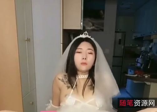 网红{{网红名字}}激烈对白，勇敢就是力量！117v1.5G精品小视频，百度盘白嫖大声惨！