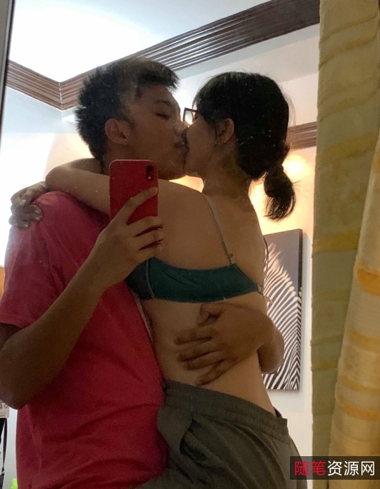 《Julz的私拍视频：美得让人窒息，让人心动的爱情给力表演》