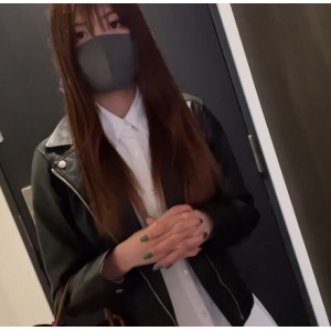 《黑白反差，视觉感冲击：让你瞬间被美拉入另一个世界》