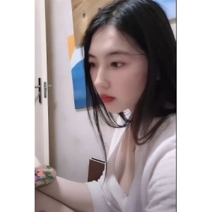 网红{{网红名字}}展示闪现最新合集140v2.8g百度云资源视频资源：时尚达人模特穿性感衣服跳舞唱歌，美艳力量改变一切！