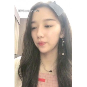 斗鱼美女星luck精彩视频集：瓜子脸大眼睛白皙资源丰沛，撩到你就是我的！