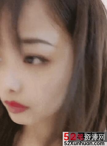 晓可耐：药皇女主播，萌白可人之貌，给你不一样的欢乐体验