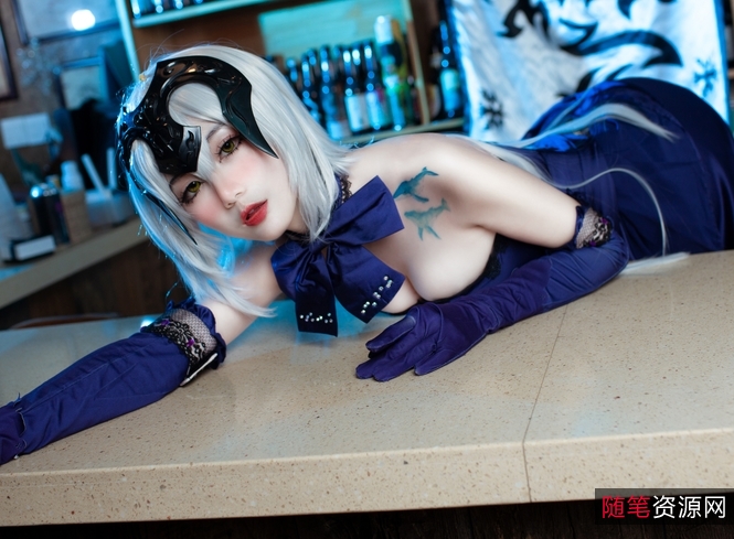 一米八大梨子职业模特:私人珍藏视频曝光,宛如女神般美丽动人!