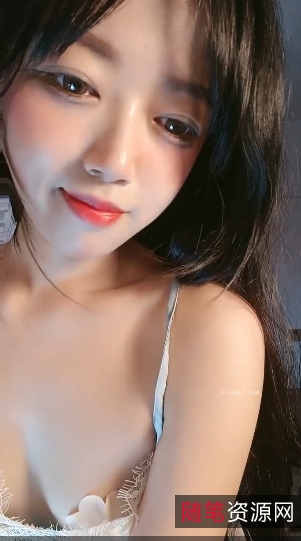 《灵动小仙女莎拉的热舞：白羊座女主播的精彩舞蹈演绎》