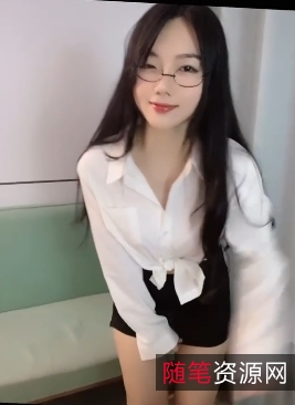 可爱女神网红麻辣球球&雅的可爱视频&照片精选，抖音上公认的粉某处鱼屁屁老司机！