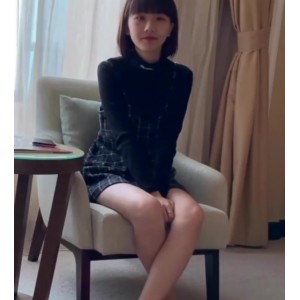 00后大学美女沉沦实战：富二代男友玩物1v148M百度盘