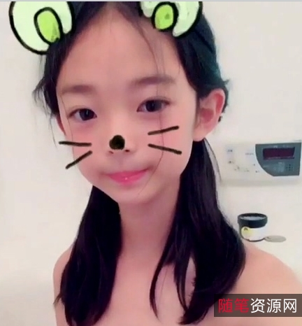 火辣妹子性感身材1V1g道具搬运百度盘