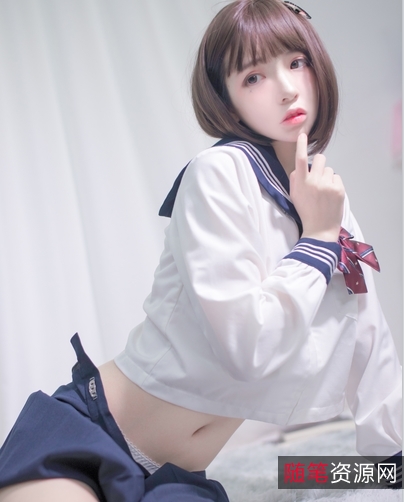 性感美腿Cos女神疯猫SS动漫服装浴缸写真