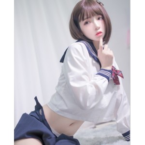 性感美腿Cos女神疯猫SS动漫服装浴缸写真