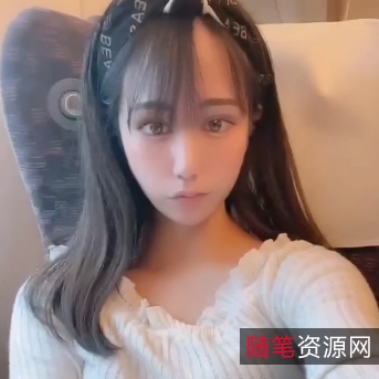 神秘处的美女高铁白嫖，漂亮馒头翘挺，招C，1.2G，3V度盘