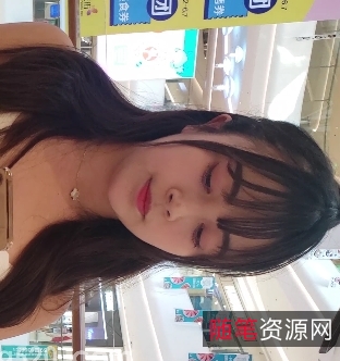 丰满胖臀美女紧身牛仔裤视频3V高清下载