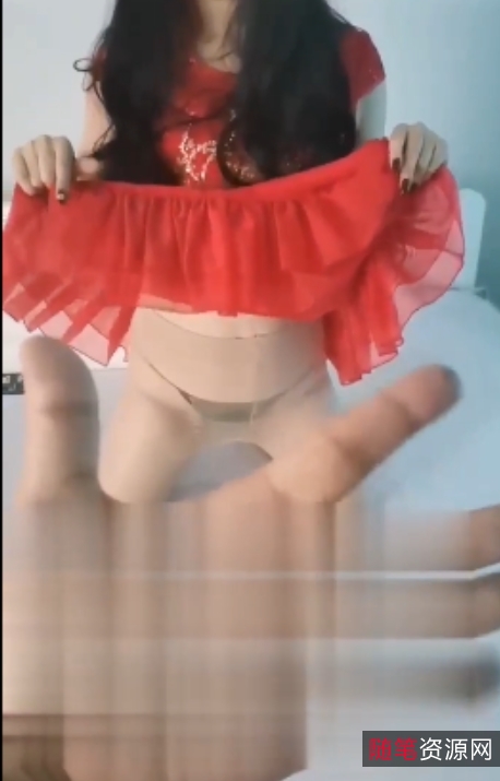 超级韵味的岳母大人乱来视频-禁忌感觉体验这个视频带您进入一个充满禁忌和感觉的世界，主角是一位外表娇艳动人的岳母大人。身穿性感服装散发着成熟女人的韵味，与她乱来的场面让您沉浸其中。视频内容共345M，包含4个视频和73张图片，让您尽情欣赏。主角与乱来媳妇怀孕待产的情节更让人心跳加速，带给您全新的体验和。永久链接保证您随时随地欣赏这个令人心动的场面。