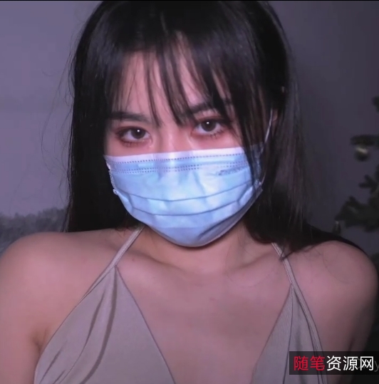 自行打包的闪亮黑丝，翘二郎腿互动视频500m