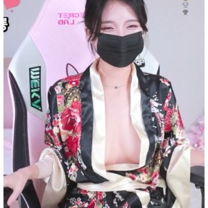 稀有资源：韩国主播dmsdms乳摇直播录制，nV+73.48G，清晰分辨率