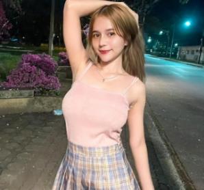 Onlyfans游戏主播-pim：80个视频，2.1G作品，身材反差婊，粉丝社保保障