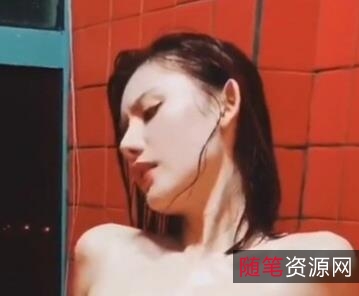 超人气名模阿朱海鲜馒头女神100V1.3G视频