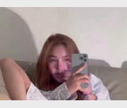 精选女神尤物自拍视频8分钟，男友一起玩游戏，妩媚相貌让人心动