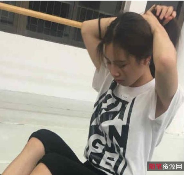 大学萌妹小雨:某推华裔素人合集