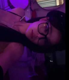 优质女神32V-306M：S~浪~贱自拍短视频露脸，身材颜值完美！