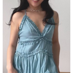 华人女神funsizedasian：百度ED2K收藏128，高挑神秘身材引人瞩目