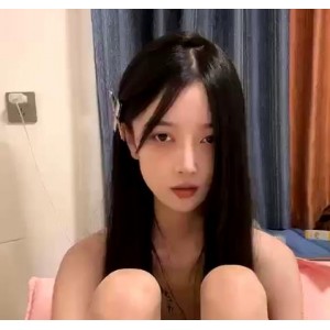 小蝴蝶学生妹自拍福利姬3V-2.2G大长腿特写黑丝观看