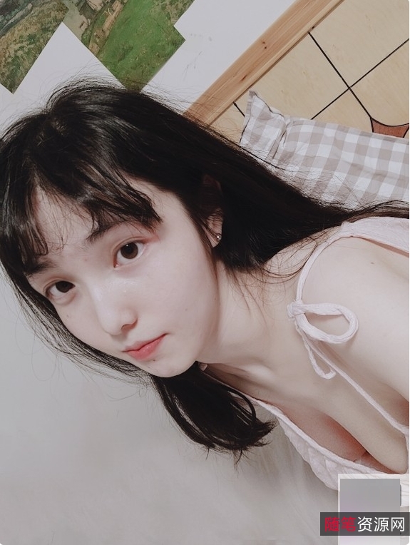 神秘女神EricaHand完具视频合集，208张套图39个视频，总计14G