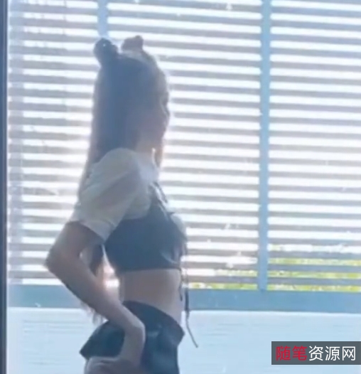 长腿美女cartiernn：16v4.33G视频大放异彩，水印定制按需下载，百度搜索量高达115次！