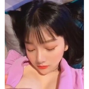 小尤奈复出抖音多V12G视频，监禁福利姬出狱裸COS网络爆红广州漫展