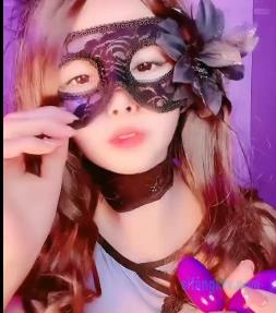 火辣艾米超爽合辑：50个视频总大小4.5G，扭舞身材车灯服装玩就娆男人们的妹子烧辣烧劲