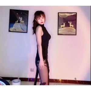 快手主播悠宝儿泳装定制社保：热舞尺度大哥吐槽，57个视频1.7G身材跳舞