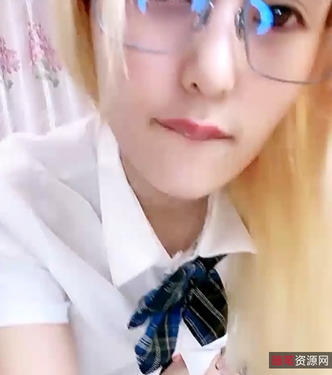 金发眼镜JK深处白嫩球球直晃1v+381M百度盘