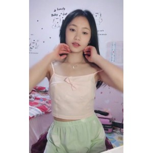 清纯校园妹子顶点家中直播完整版6V+3.2G百度盘