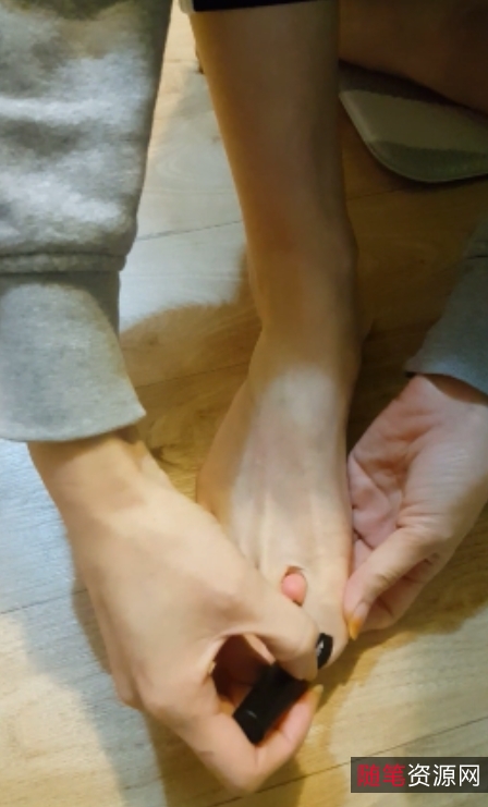 韩国蕾拉：KoreaFootGoddess，89v25.8g视频系列，百度ED2K热议