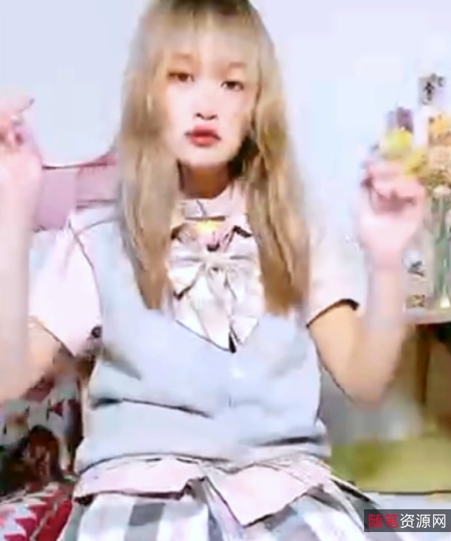 小鹿酱露脸福利姬26g视频珍藏，分成3个压缩包，补百度、去重、新增，全方位体验