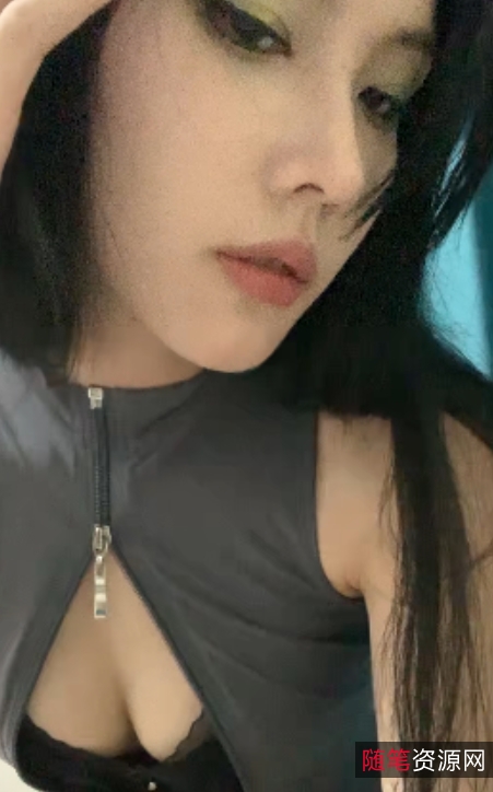 土豪定制原版1V,1.75G百度云：足系列颜值主播直播秀