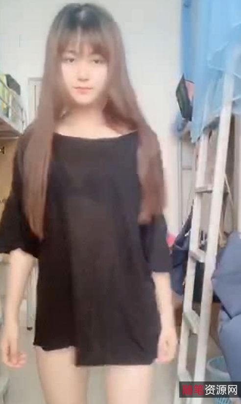 础。她的视频内容涵盖了各个领域，包括学习技巧、生活经验、美妆护肤等等，受到了广大网友的喜爱和追捧。如果你也想了解更多关于学习、生活和美妆的知识，不妨关注这位大四妹子，在她的视频中，你定会有所收获。