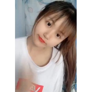 础。她的视频内容涵盖了各个领域，包括学习技巧、生活经验、美妆护肤等等，受到了广大网友的喜爱和追捧。如果你也想了解更多关于学习、生活和美妆的知识，不妨关注这位大四妹子，在她的视频中，你定会有所收获。