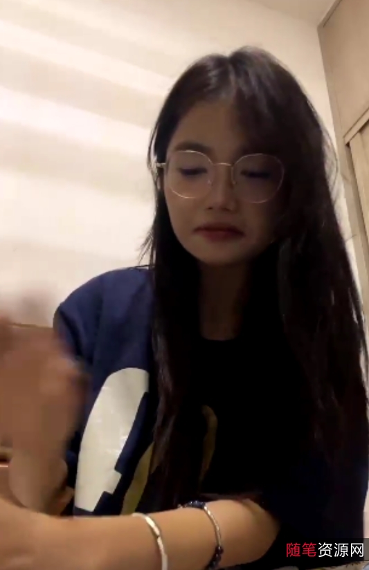 《眼镜学妹十四诗宿舍直播收藏大全：百度ED2K视频全收录》