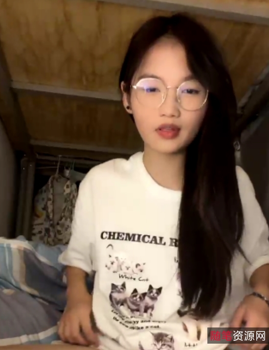 《眼镜学妹十四诗宿舍直播收藏大全：百度ED2K视频全收录》